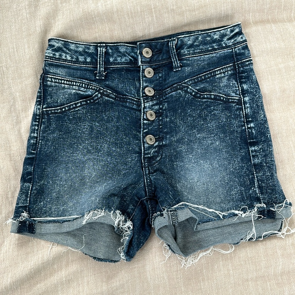 American Eagle super stretch denim shorts